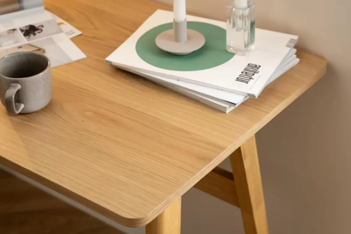 Barnett skrivebord Lak egefiner